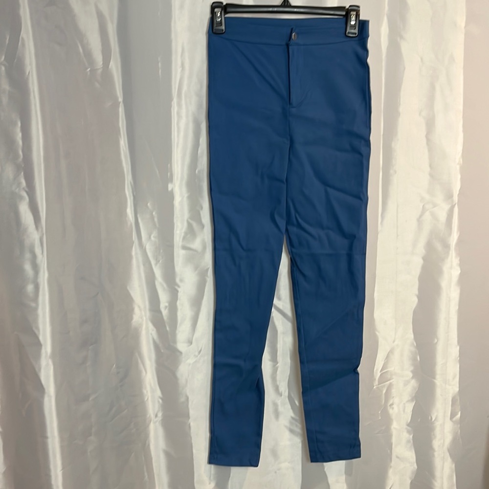 Girls med blue pants. 1745